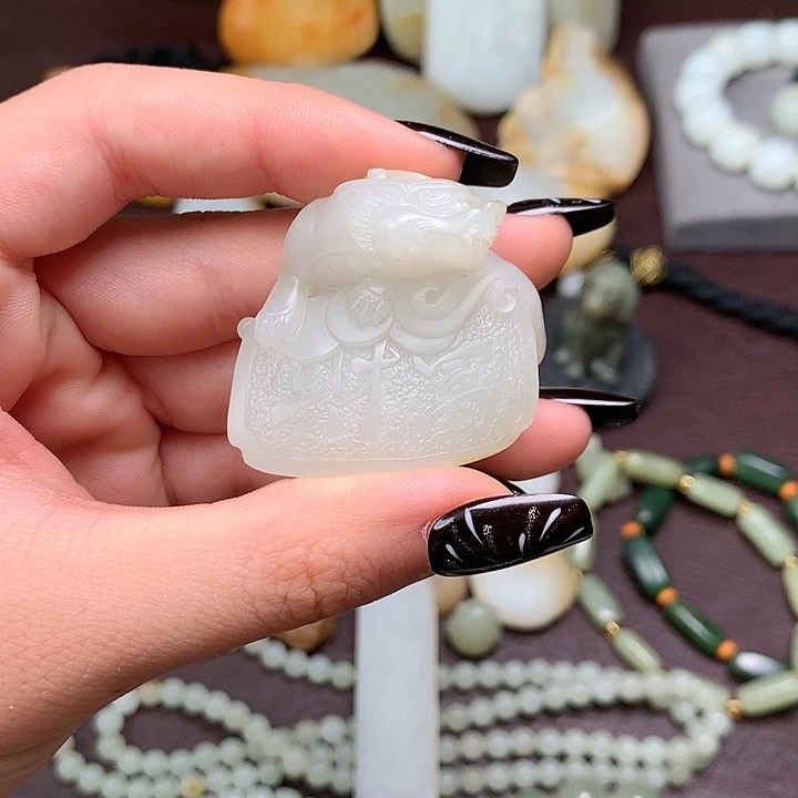 未镶嵌和田玉挂件