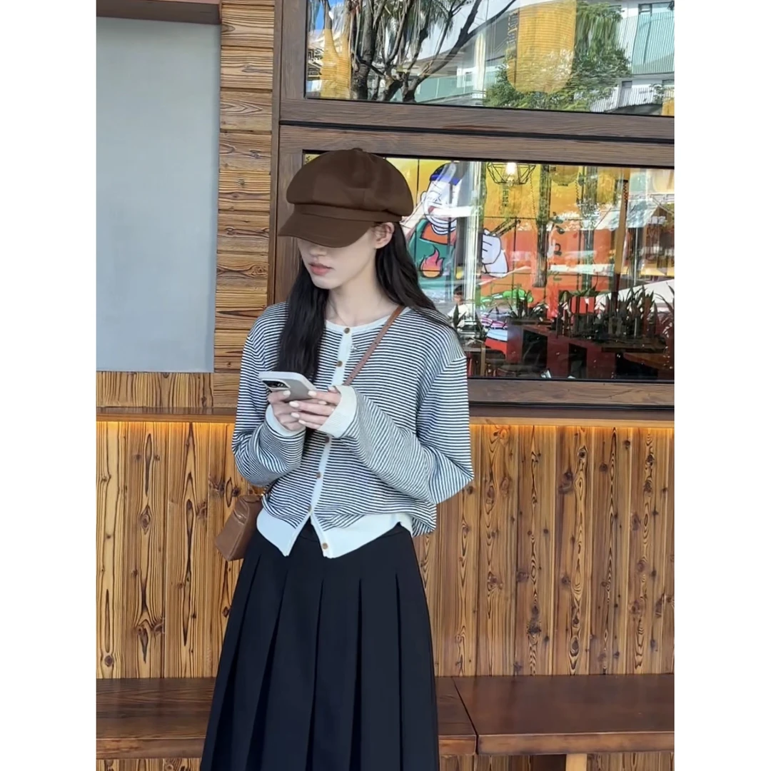 88025#一整个慵懒随性感~软糯舒适条纹针织小衫