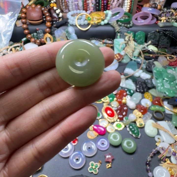 小***心未镶嵌岫玉吊坠(赠链)平安扣吊坠