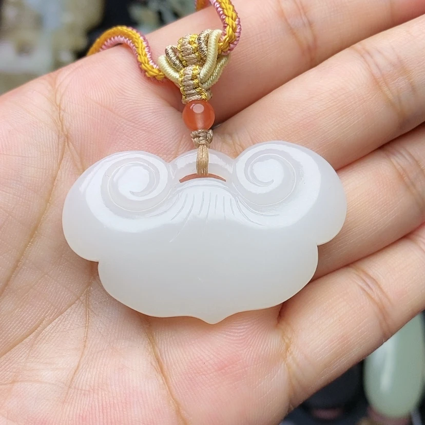 【闪购商品】和田玉未镶嵌挂件日****姐