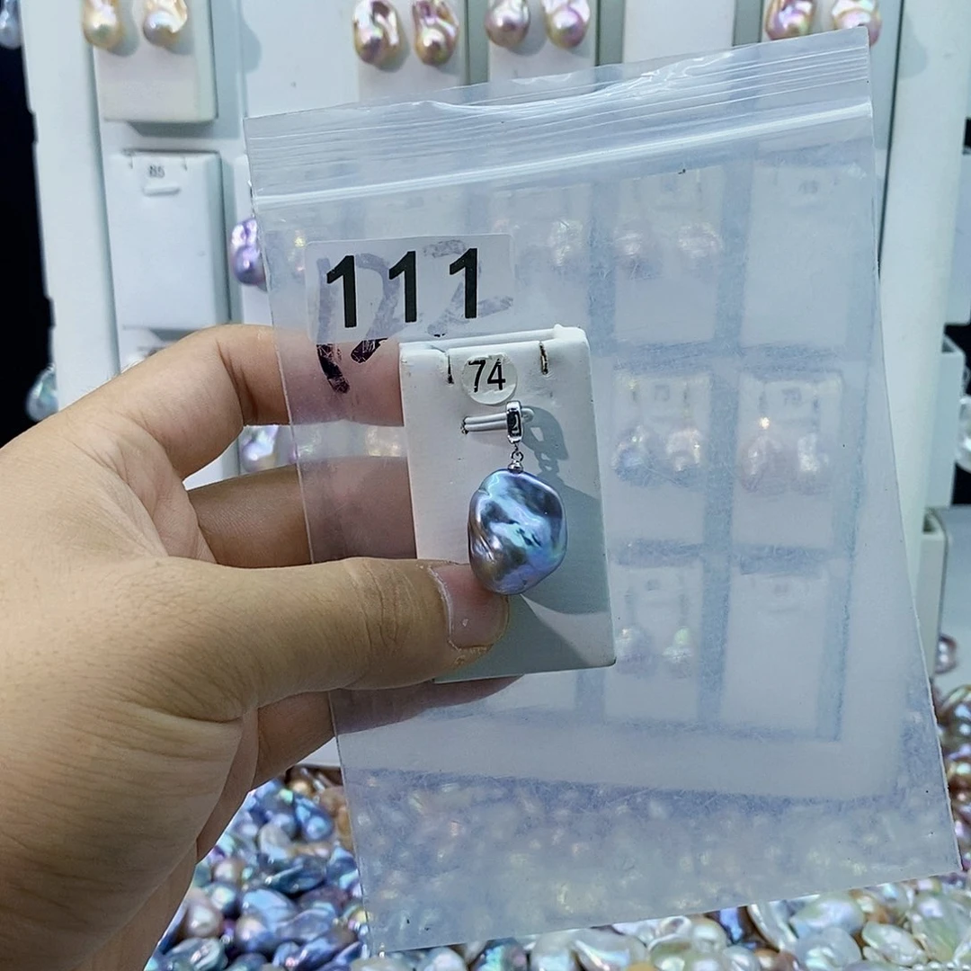 淡水珍珠合金颈饰