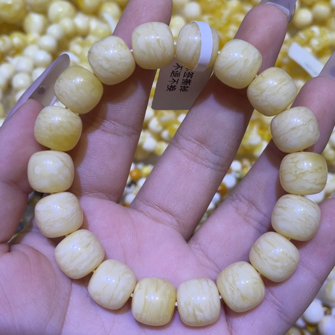 蜜蜡未镶嵌珠宝奇石11.9m