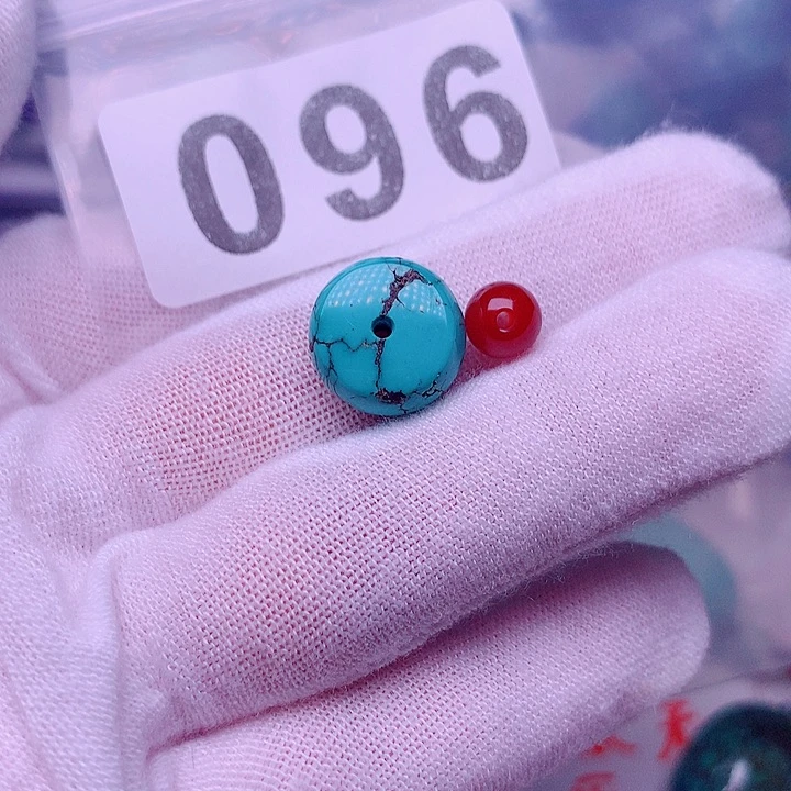 南红玛瑙未镶嵌珠宝奇石