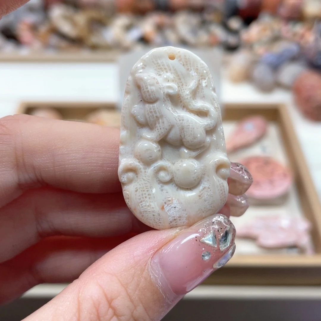 未镶嵌手链硅化珊瑚（珊瑚玉）王**儿262