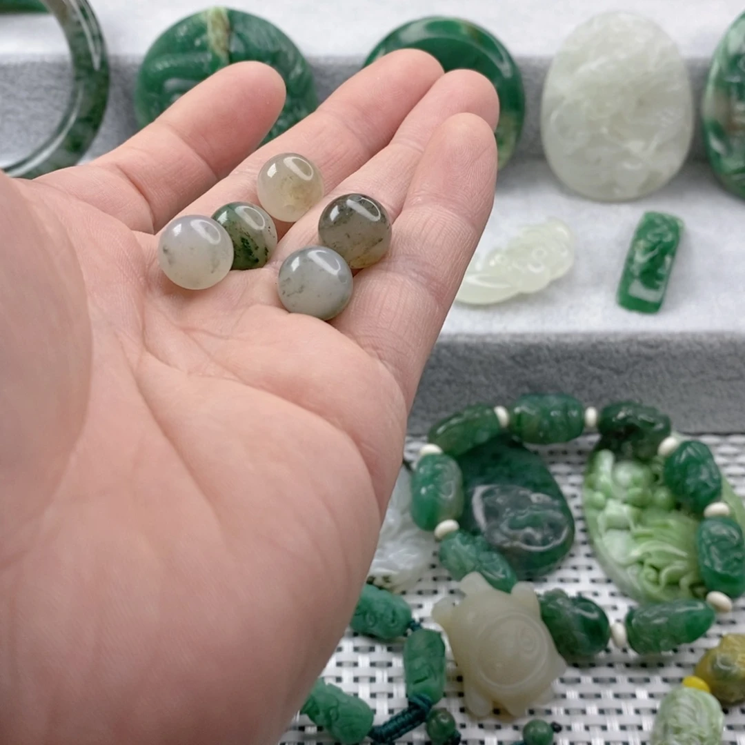 一***龙独山玉未镶嵌颈饰