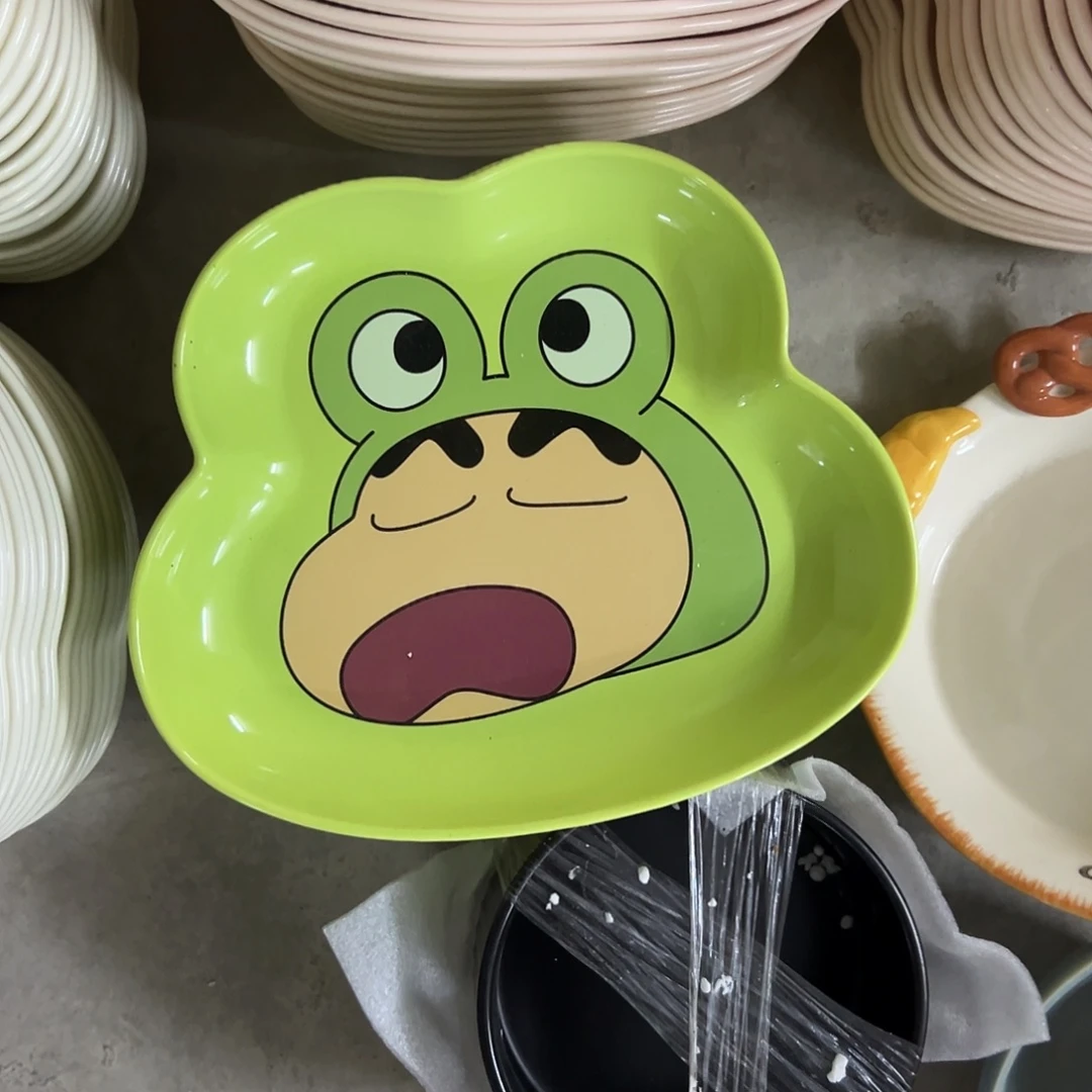 瓷微瑕绿色蜡笔小新盘一个