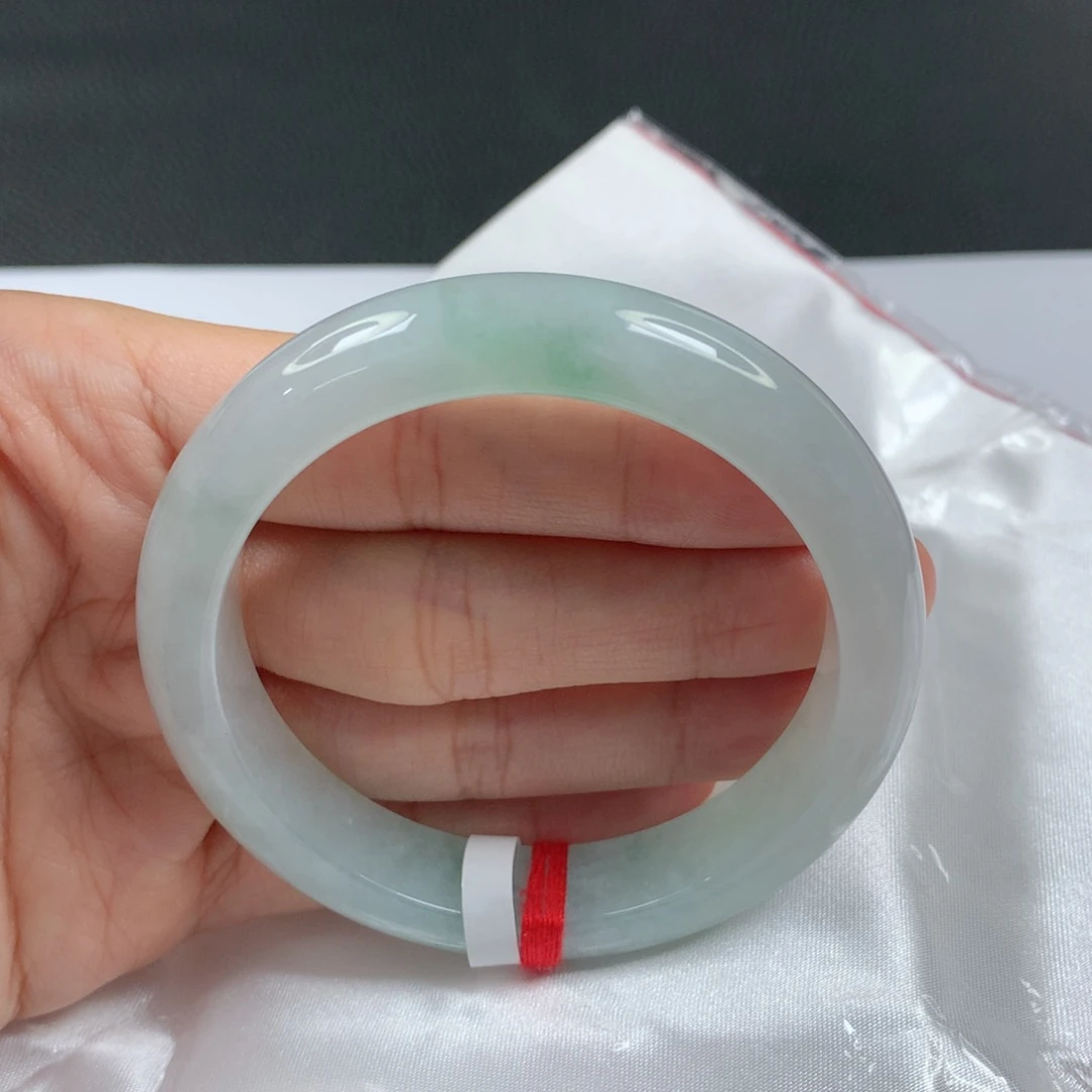 翡翠手镯未镶嵌天然56圈