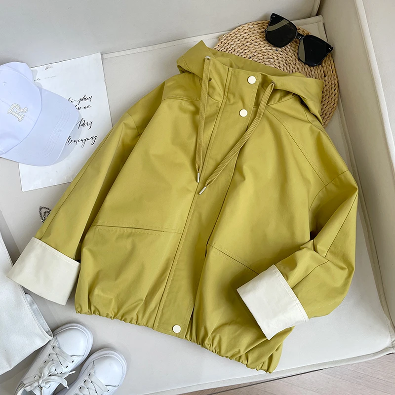 女童外套新款冲锋衣中大童字母连帽休闲上衣短款外衣Q62320