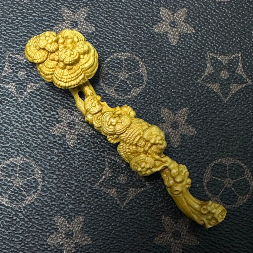 {A172}崖柏如意手把件（约10公分）