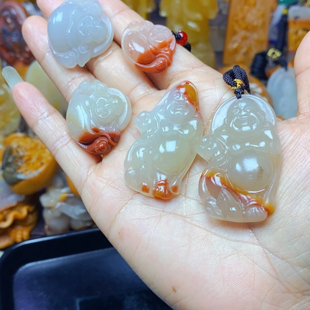 石英质玉（黄龙玉）未镶嵌颈饰