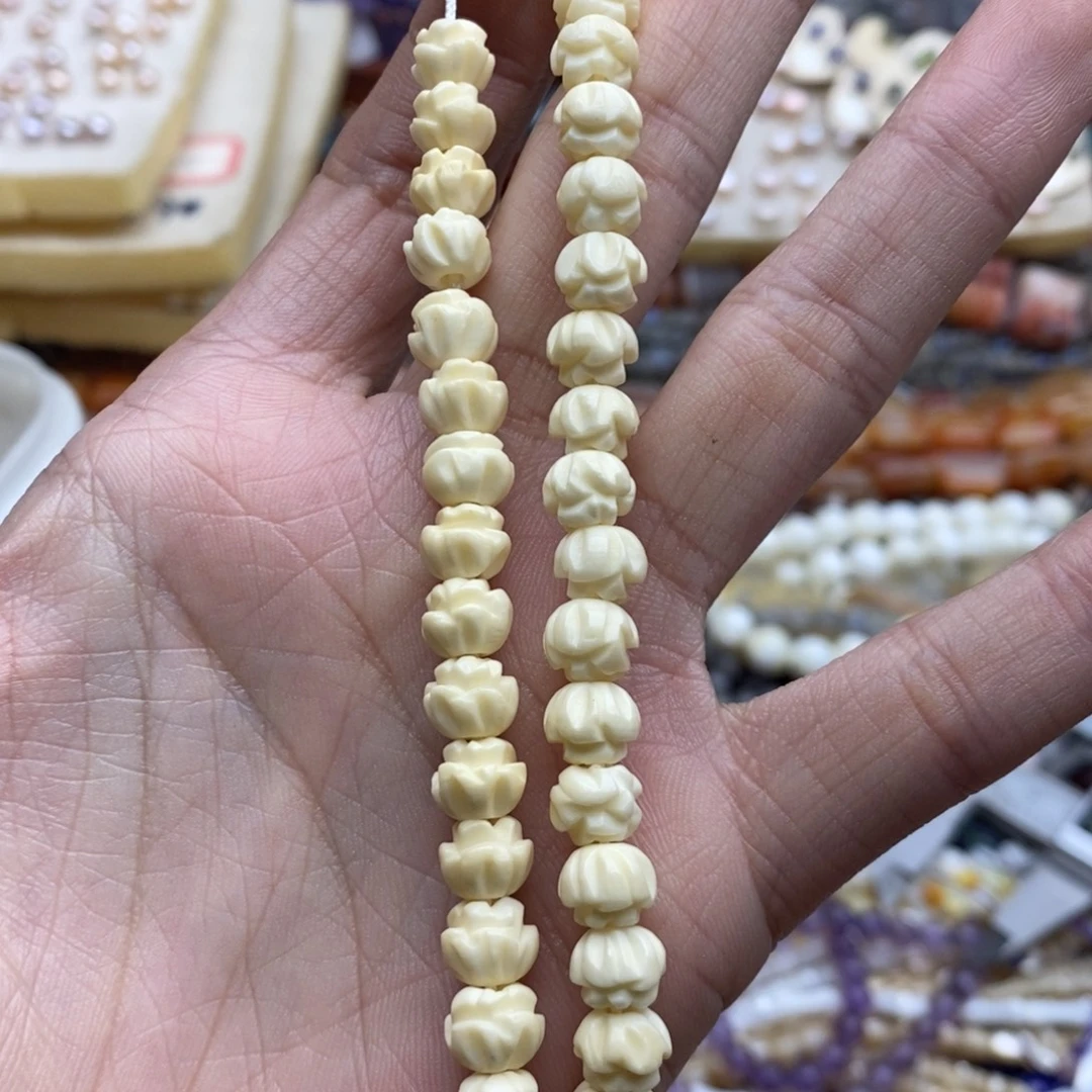 玛瑙/玉髓未镶嵌珠宝半成品五个天然8mm牛骨雕刻莲花