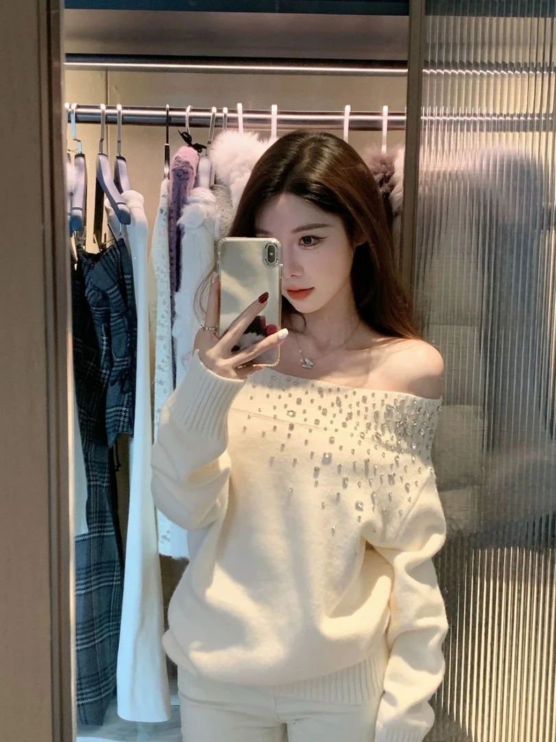 重工镶钻针织显瘦小衫女秋冬新款法式气质温柔女神范气质宽松上衣