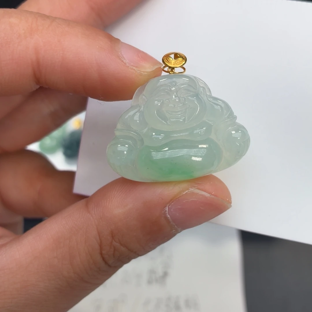 翡翠18K金镶嵌颈饰白底青