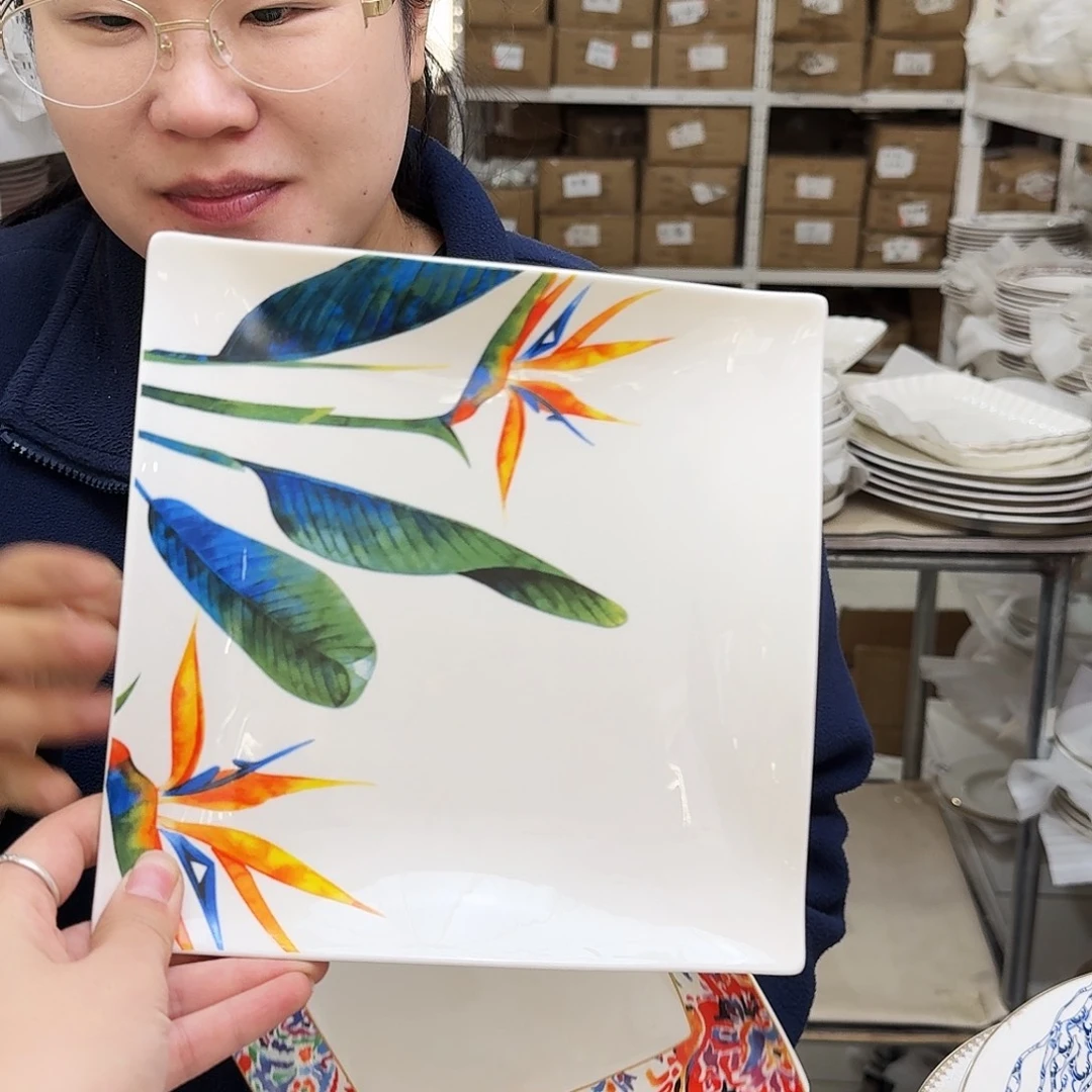 骨瓷8英寸方盘20cm一个瑕疵品不忒不还 39米包邮