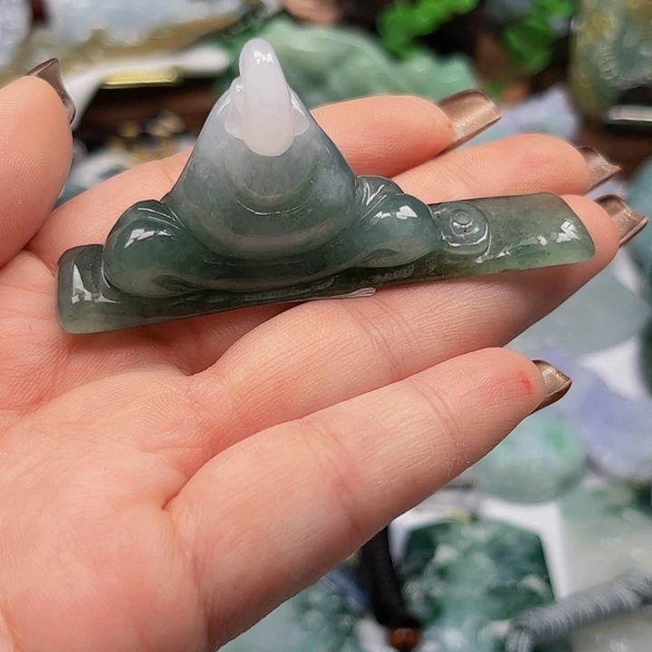 翡翠未镶嵌颈饰挂件