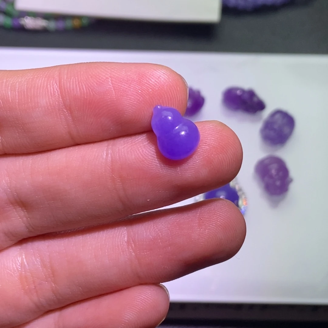 翡翠未镶嵌颈饰吊坠