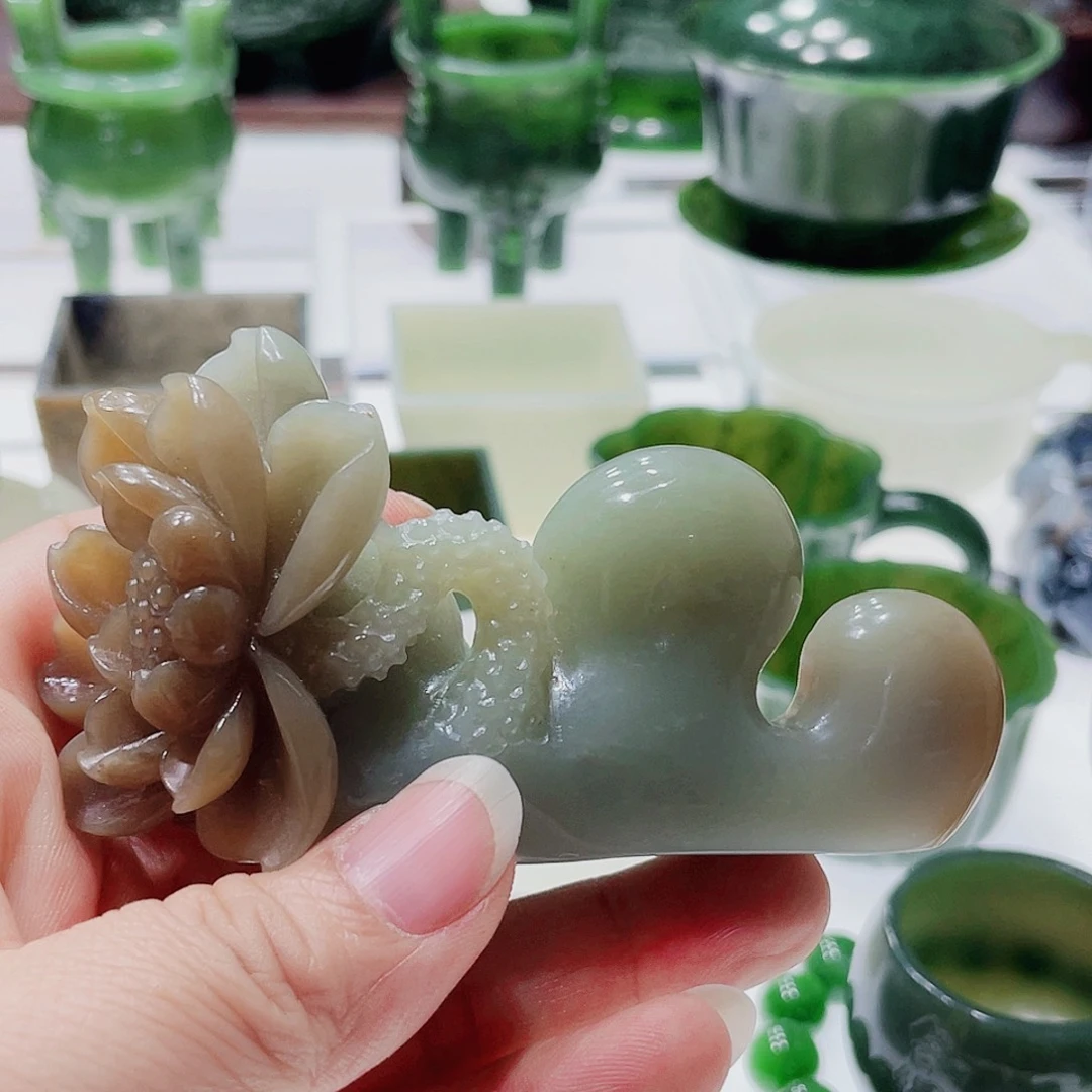 和田玉未镶嵌挂件