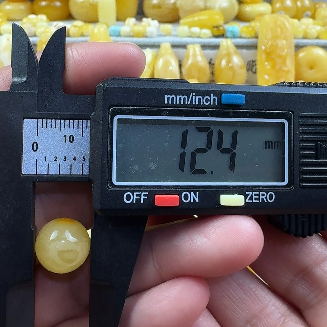 豆***丁蜜蜡未镶嵌裸石20杂