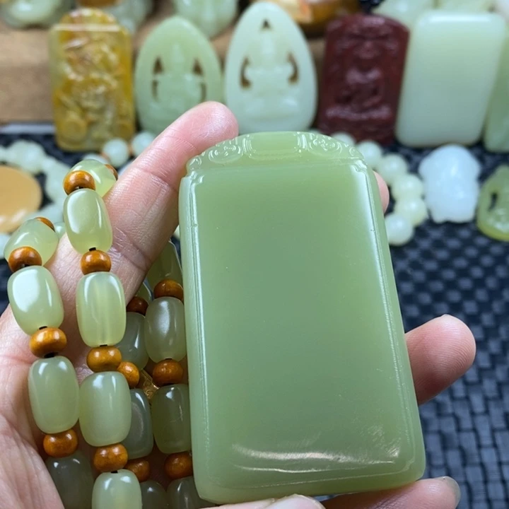 昆仑料无事牌一套