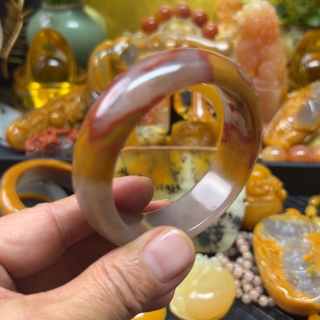 石英质玉未镶嵌颈饰
