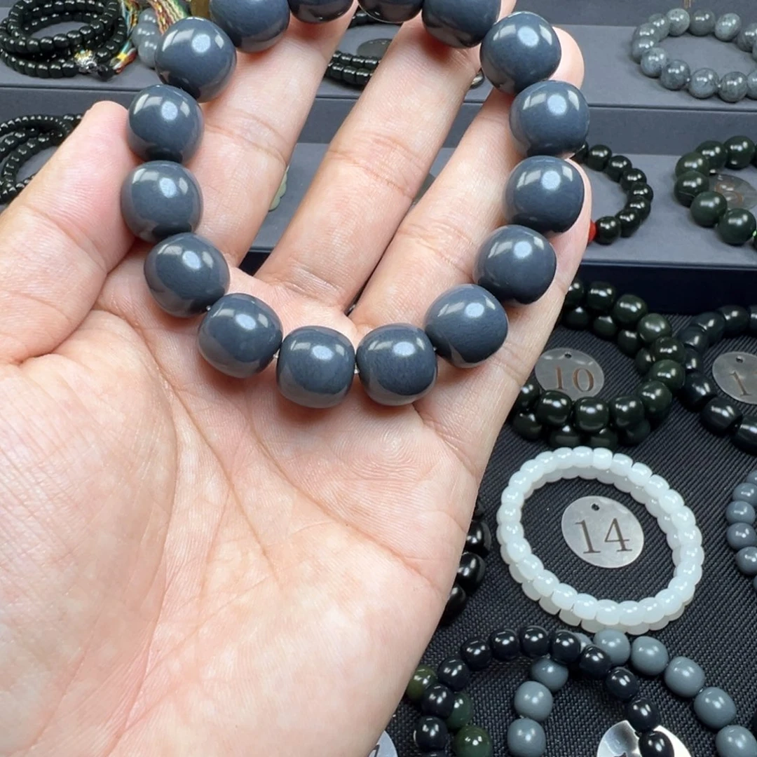 游***寰和田玉未镶嵌手链