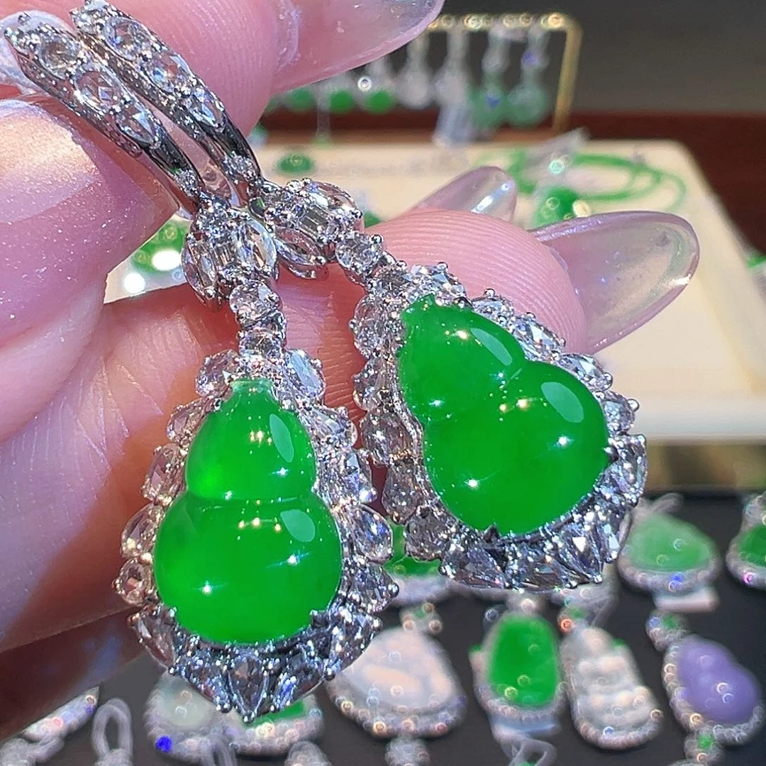 翡翠耳环18K金镶嵌翡翠