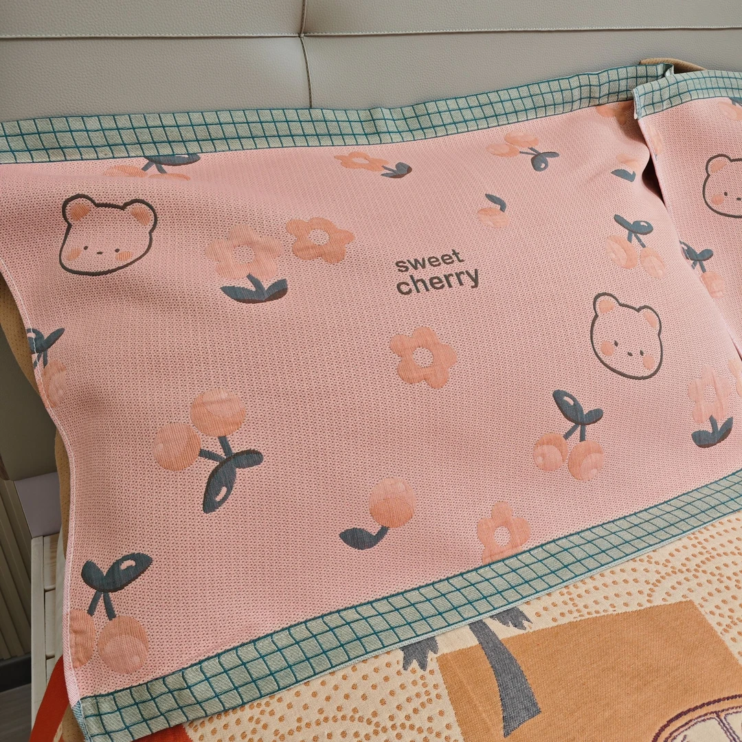 樱桃小熊粉纯棉轻奢枕巾