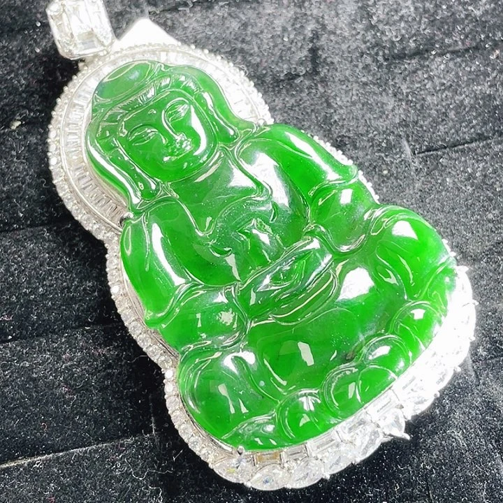 翡翠未镶嵌颈饰15