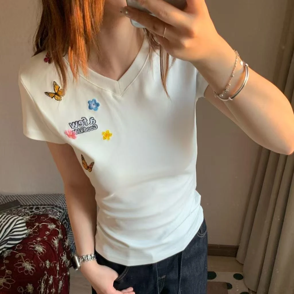 【罐装冰块专属】美式印花环绕蝴蝶V领短袖t恤夏季修身显瘦辣妹上衣