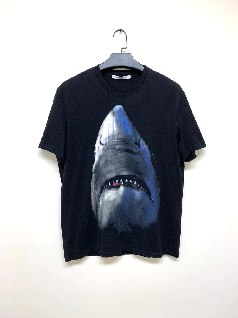 全新未使用  【Givenchy】胸前鲨鱼短袖XXL码/公价6500/Y11307601