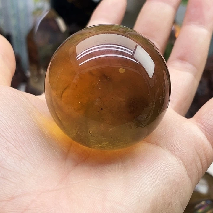 水晶摆件未镶嵌黄水晶球4,6cm