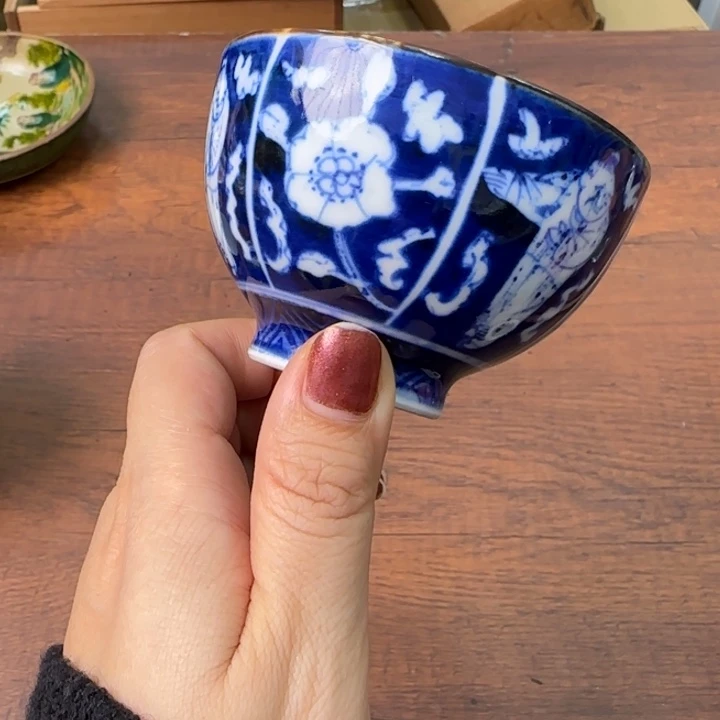 一个陶瓷物件哈哈哈哈