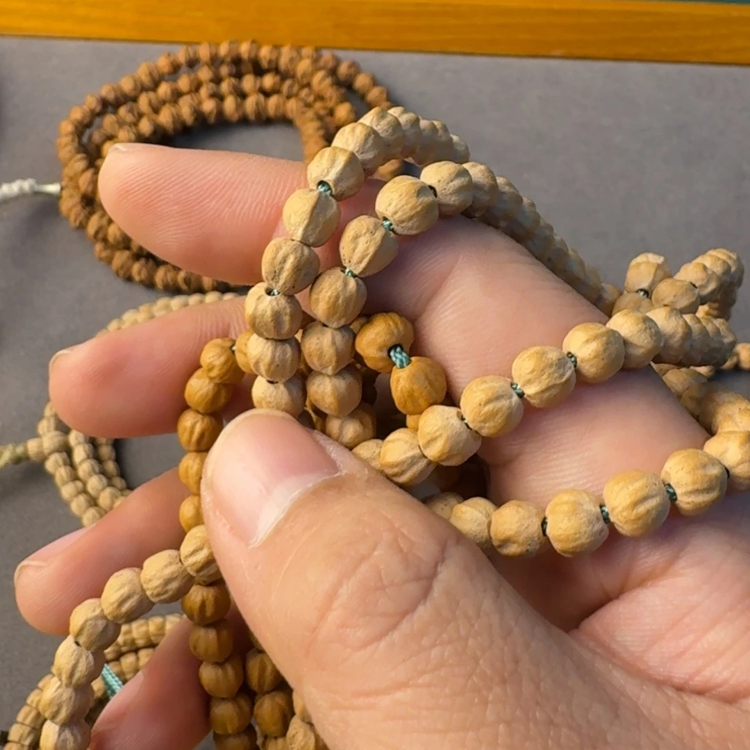 温***。柏香籽/百香籽吊坠