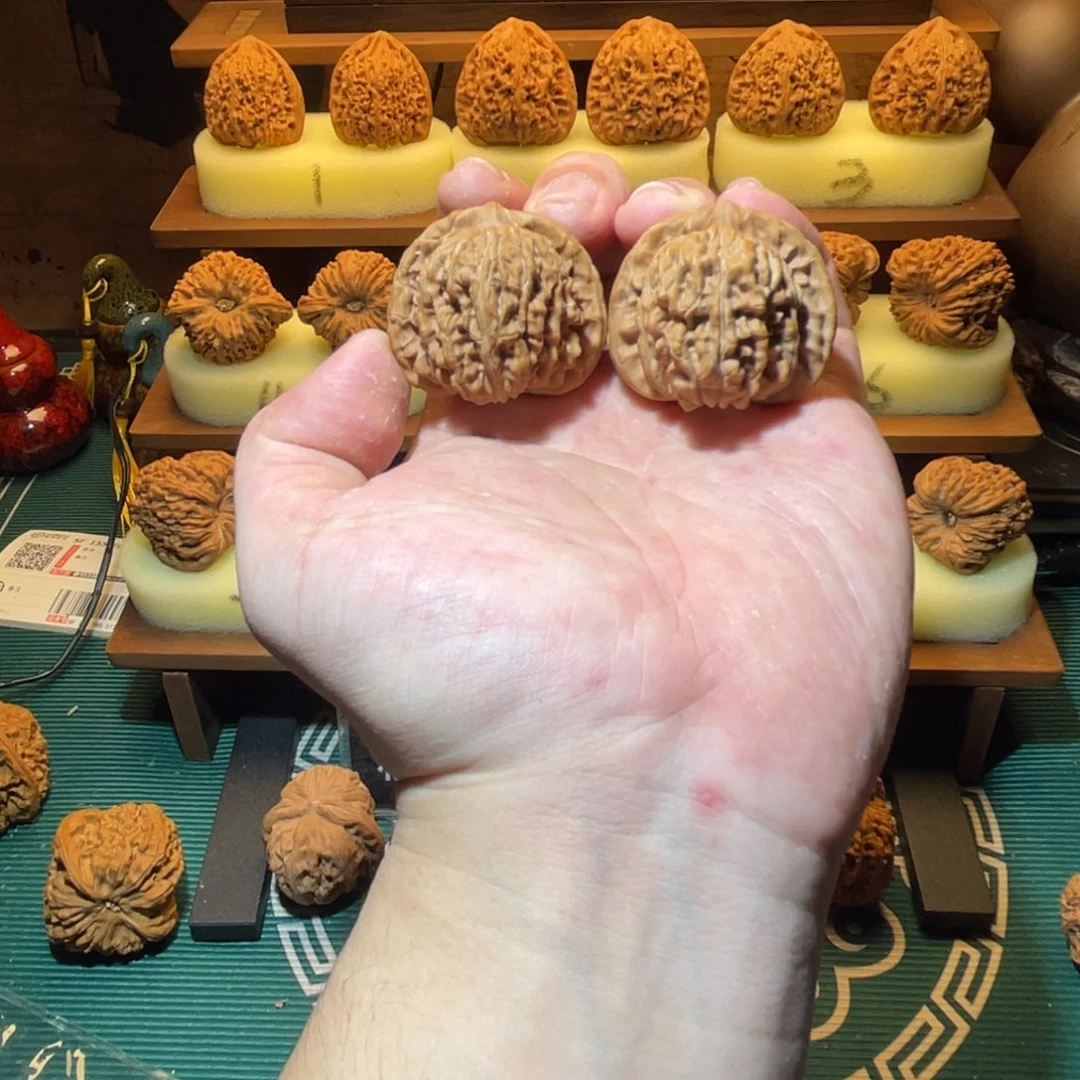 吊坠文玩核桃三角汉高楼