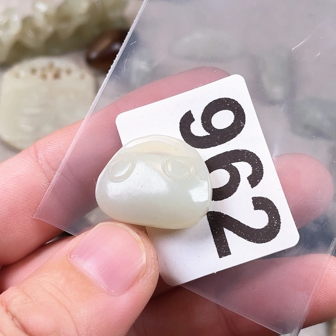 和田玉（糖玉）未镶嵌车挂