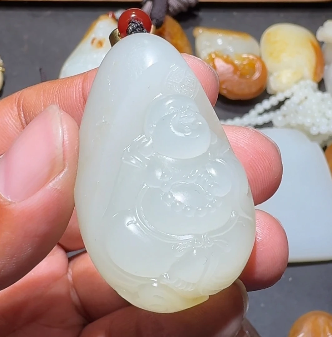 和田玉精品弥勒佛挂件