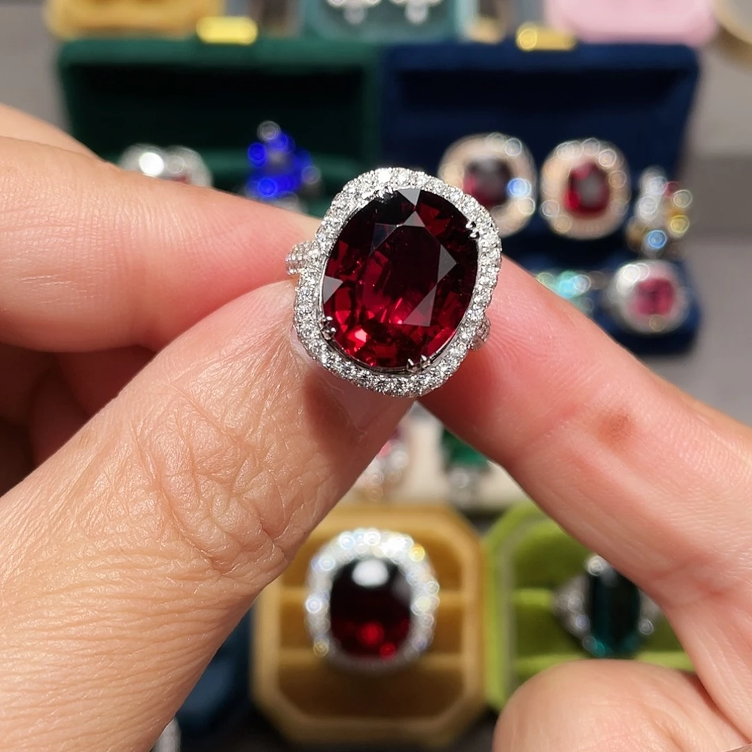 18K金镶嵌碧玺戒指9.05ct