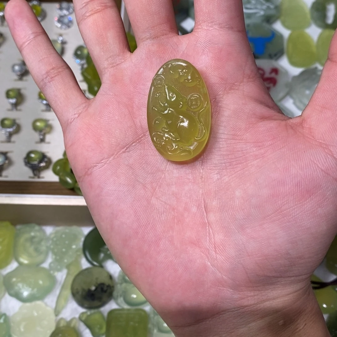 岫玉未镶嵌吊坠(不含链)