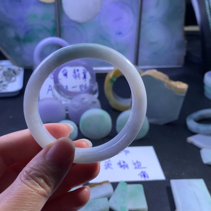 定制翡翠未镶嵌观音