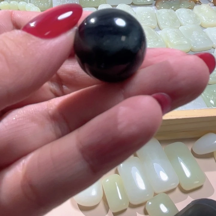 未镶嵌和田玉（糖玉）珠宝半成品