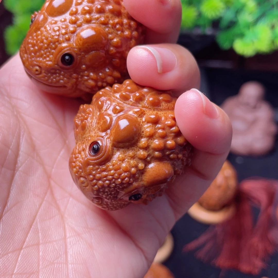 【闪购商品】橄榄核把件35左右金蝉手球