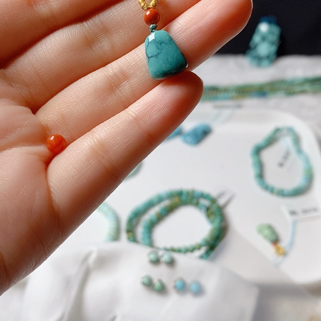 南红玛瑙颈饰未镶嵌