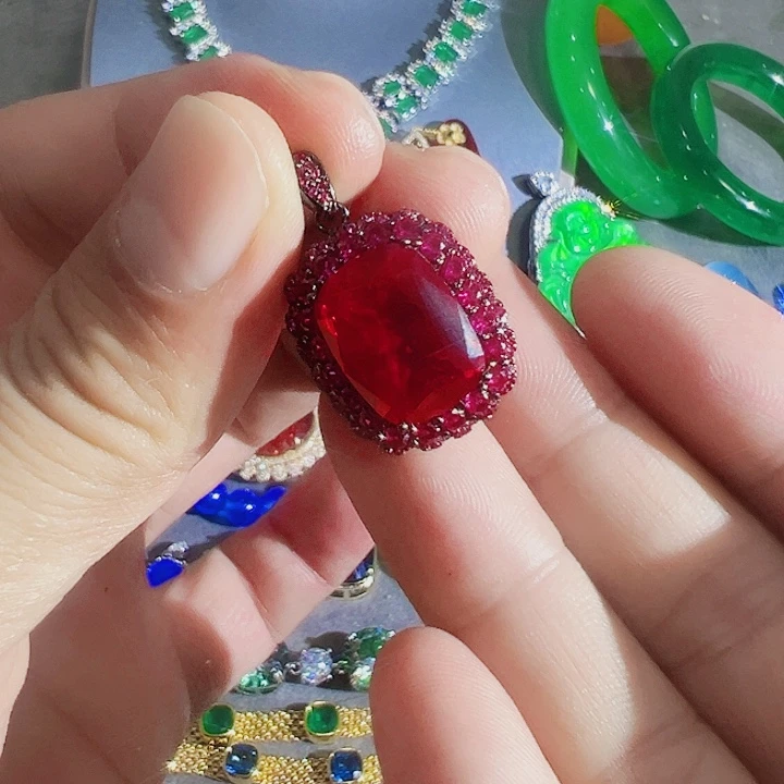 非金属红色蓝色满镶嵌大宝贝