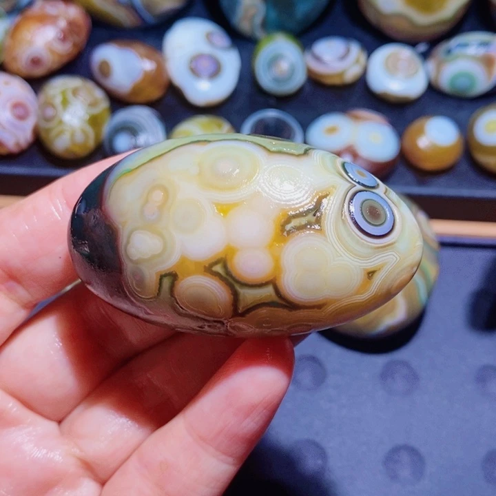 未镶嵌玛瑙/玉髓珠宝半成品11