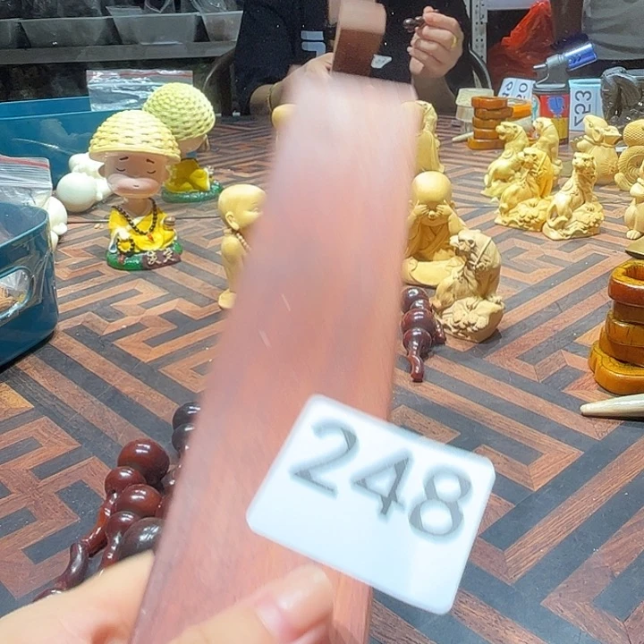 大叶紫檀（黑酸枝木类）