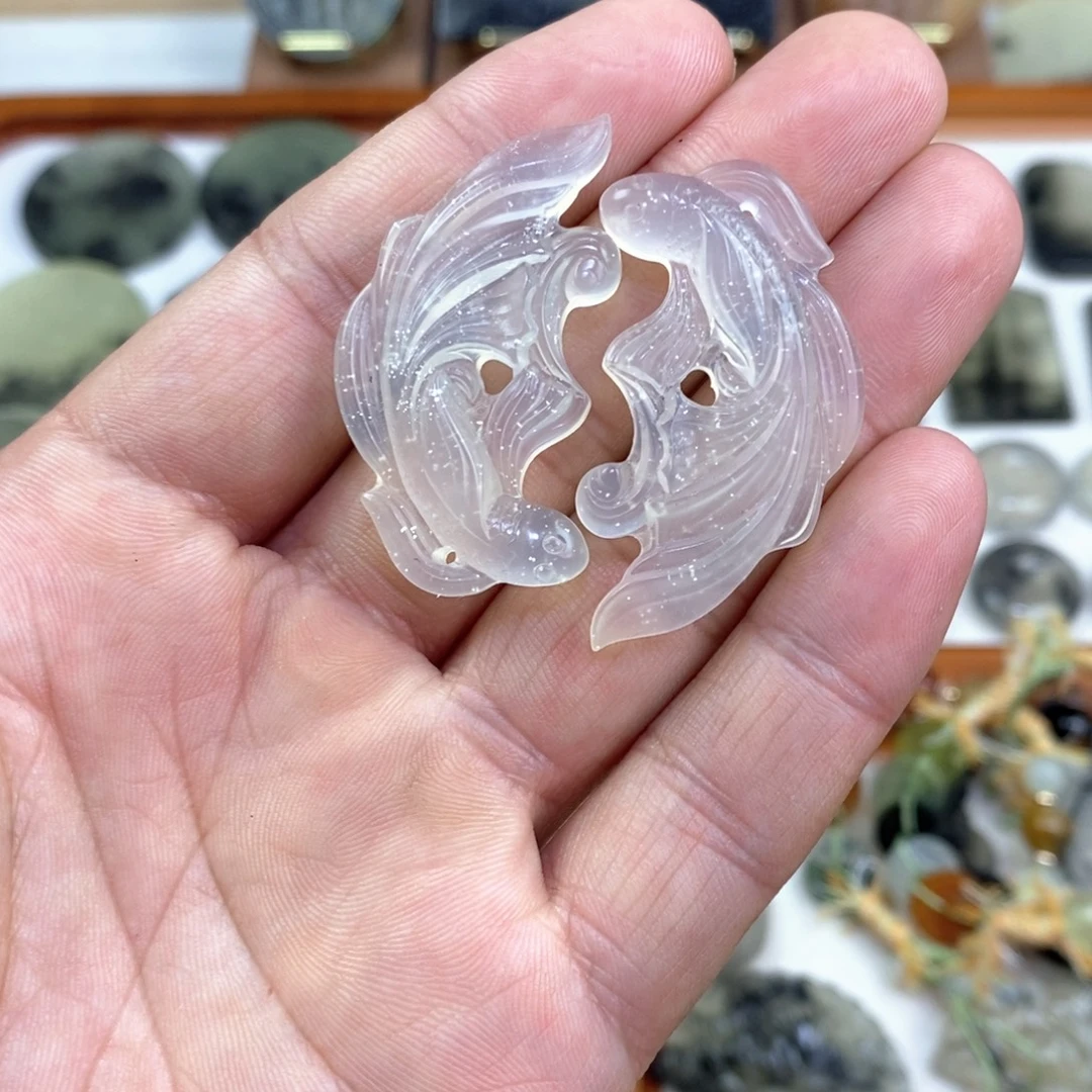 岫玉未镶嵌颈饰岫玉双鱼吊坠