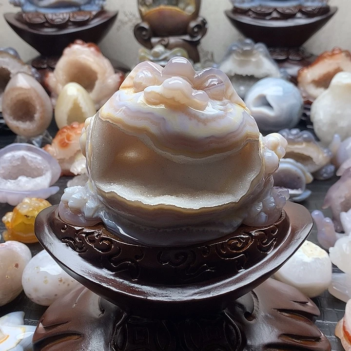 邓***旋玛瑙/玉髓未镶嵌珠宝奇石天然水晶玛瑙金蟾