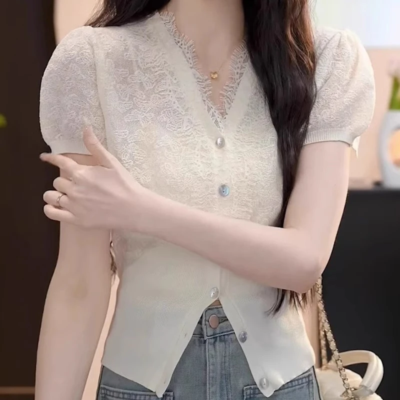温柔风蕾丝拼接v领短袖针织开衫小香风修身显瘦上衣绝美气质内搭
