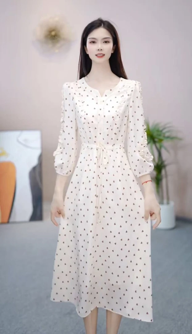 [依橙服饰] X015 # 早秋 2025 减龄 收腰 显瘦  连衣裙