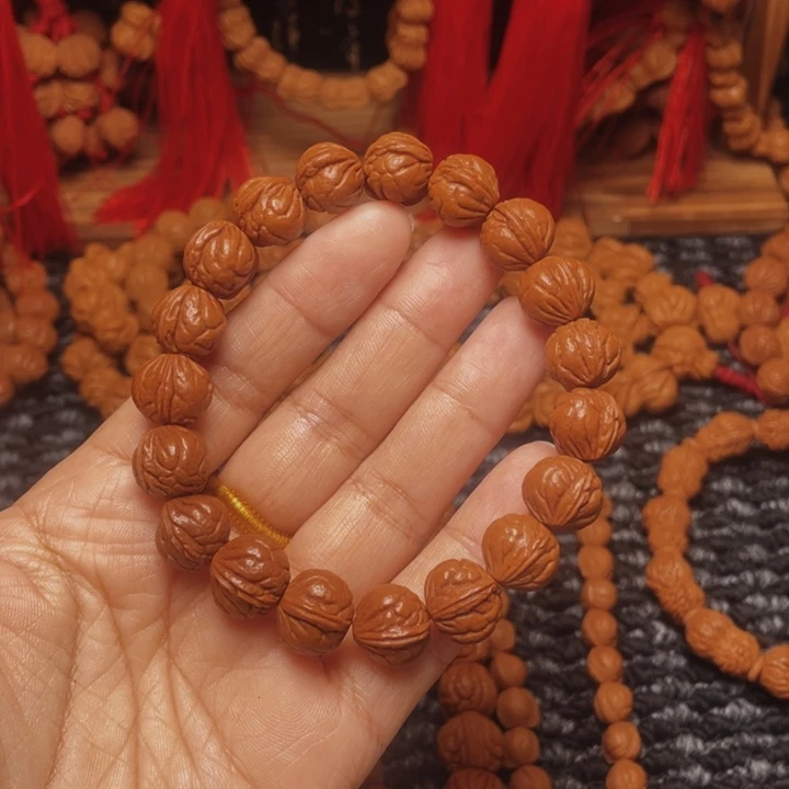 木质类龙纹桃枭挂件